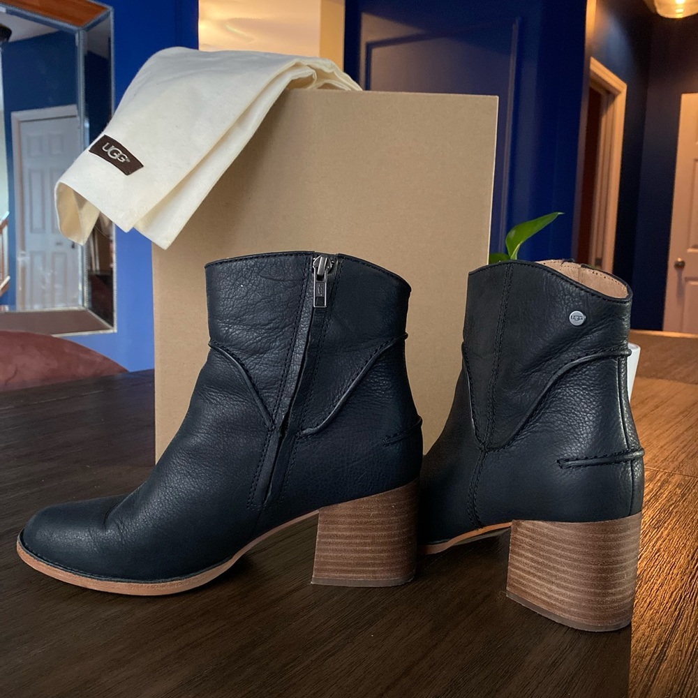 UGG ANNIE LEATHER SHOE BOOT, Size 9